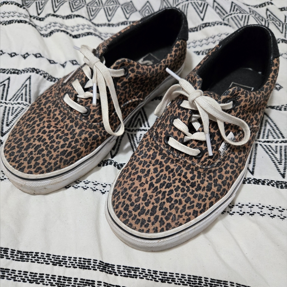 Leopard Vans